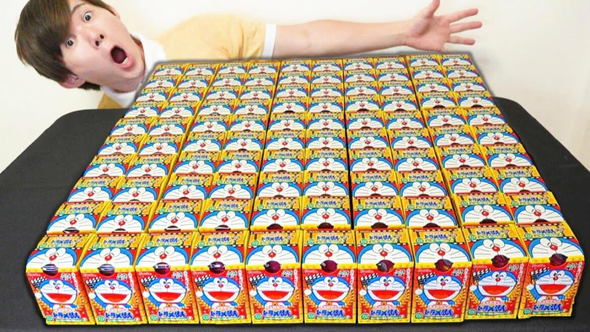 映画ドラえもん2‼20年後の…のび太が100個チョコエッグ大量開封!さとちん
