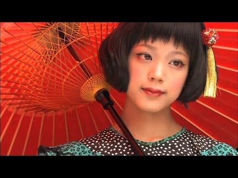 ハナエ – 「神様はじめました」MVオフショット (BGM:「神様お願い」)