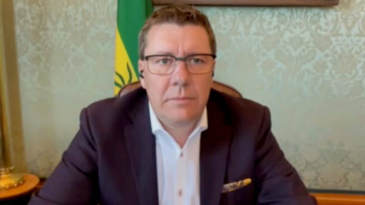 Sask. Premier Scott Moe defends handling of COVID-19 as ICUs remain overwhelmed