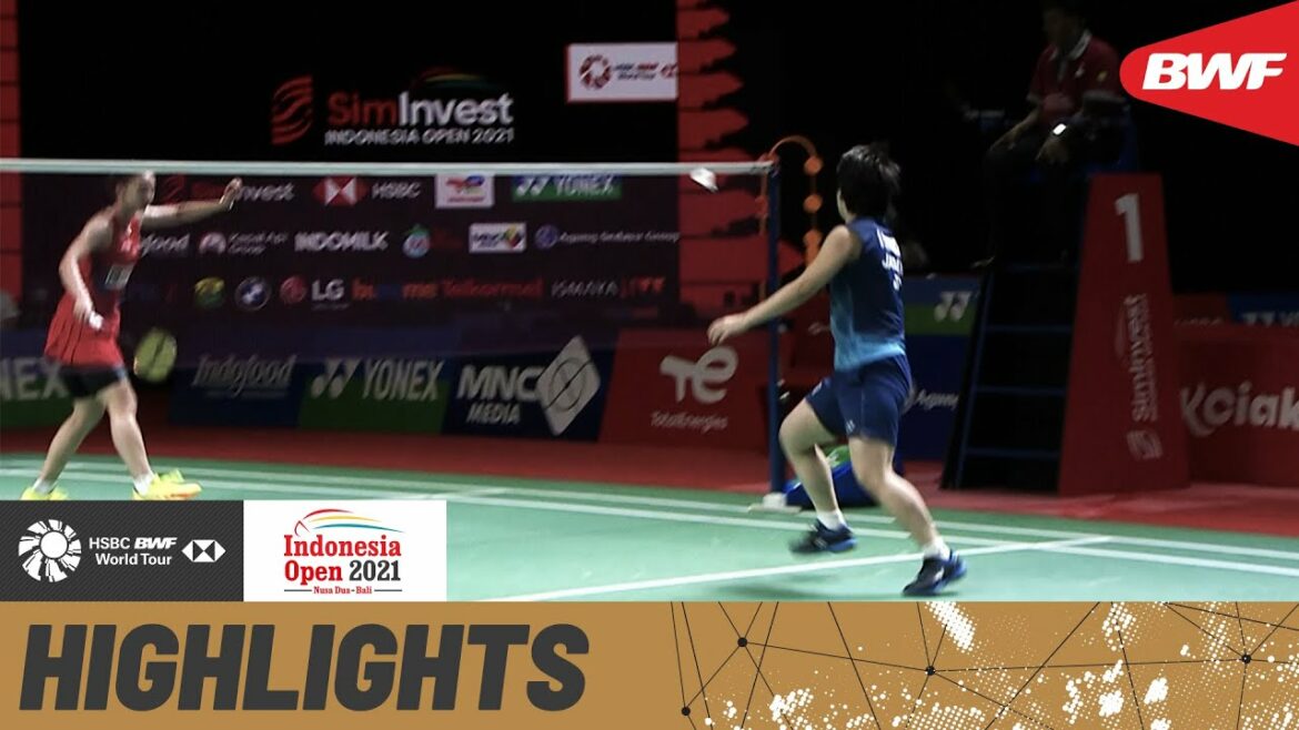 All out battle as top seed Yamaguchi takes on Chochuwong for a place in the semifinals.