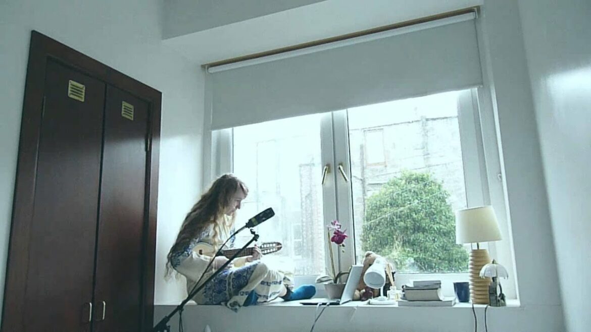 Lizabett Russo  – Fine On The Outside / 思い出のマーニー』主題歌 (Priscilla Ahn cover) When Marnie Was There