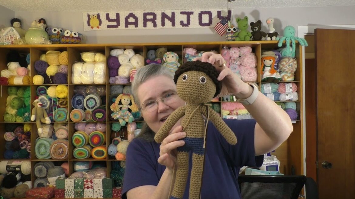 Vlogmas Day 11: Working on the New Doll Today