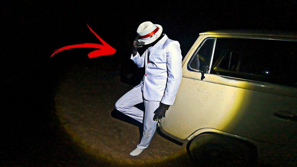 ZÉ PELINTRA APARECEU NO MEIO DA ENCRUZILHADA  Seria uma entidade do bem ?