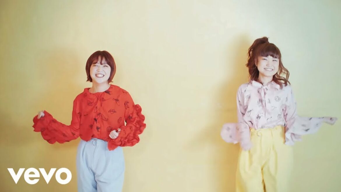 Softly – 「スキナノカナ」MV(放課後ダンス Ver.)