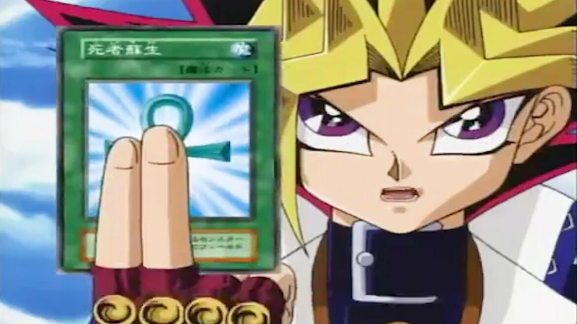 遊☆戯☆王- 遊戯は 死者蘇生を使用してゴースト海馬から青眼の白龍を呼び出します | Yugi summons Blue-Eyes White Dragon from Ghost Kaiba