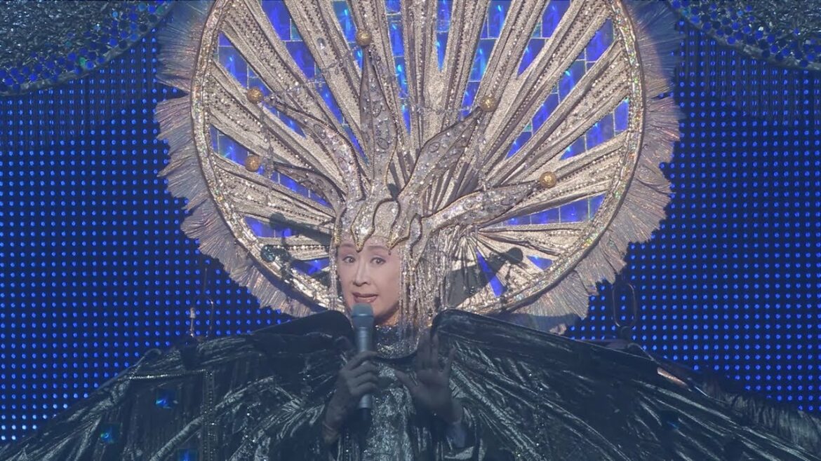 【小林幸子】50周年記念 小林幸子 in 日本武道館 ~夢の世界~「さよならありがとう」豪華衣装《ペガサス》登場