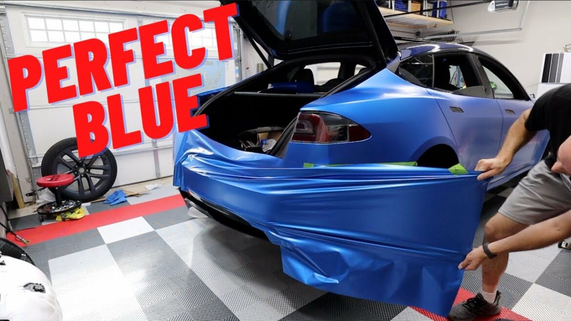 Satin Perfect Blue – Plaid Model S