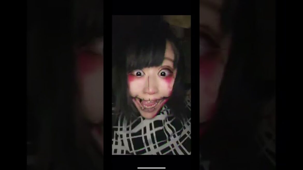 伊藤潤二の漫画にいそうな人の顔メイクでTikTok撮った