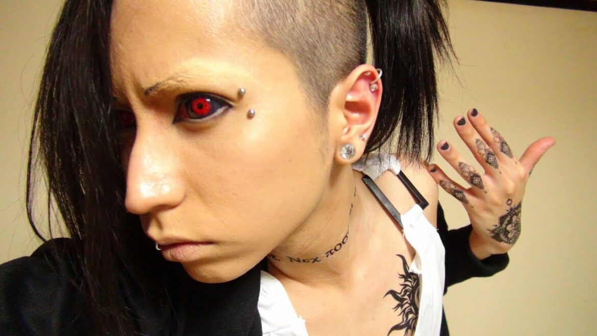 ウタメイク方法(化粧)【東京喰種】Uta Makeup Tutorial 【Tokyo Ghoul】