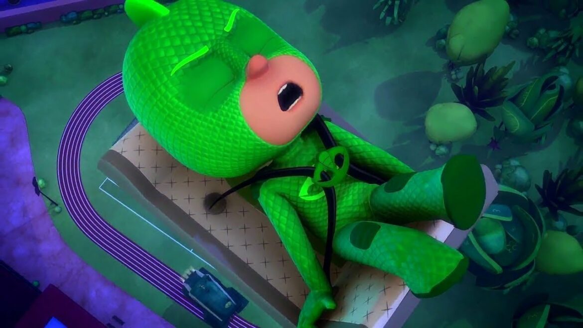 Gekko's Funny Moments! | PJ Masks Official