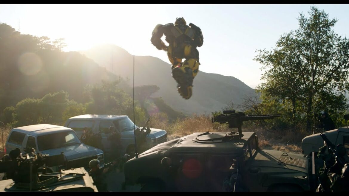 相棒のためトランスフォーム!『バンブルビー』本編映像