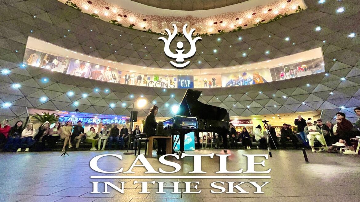 【Castle in the Sky / Ghibli】Street piano in Turkey drew big crowds
