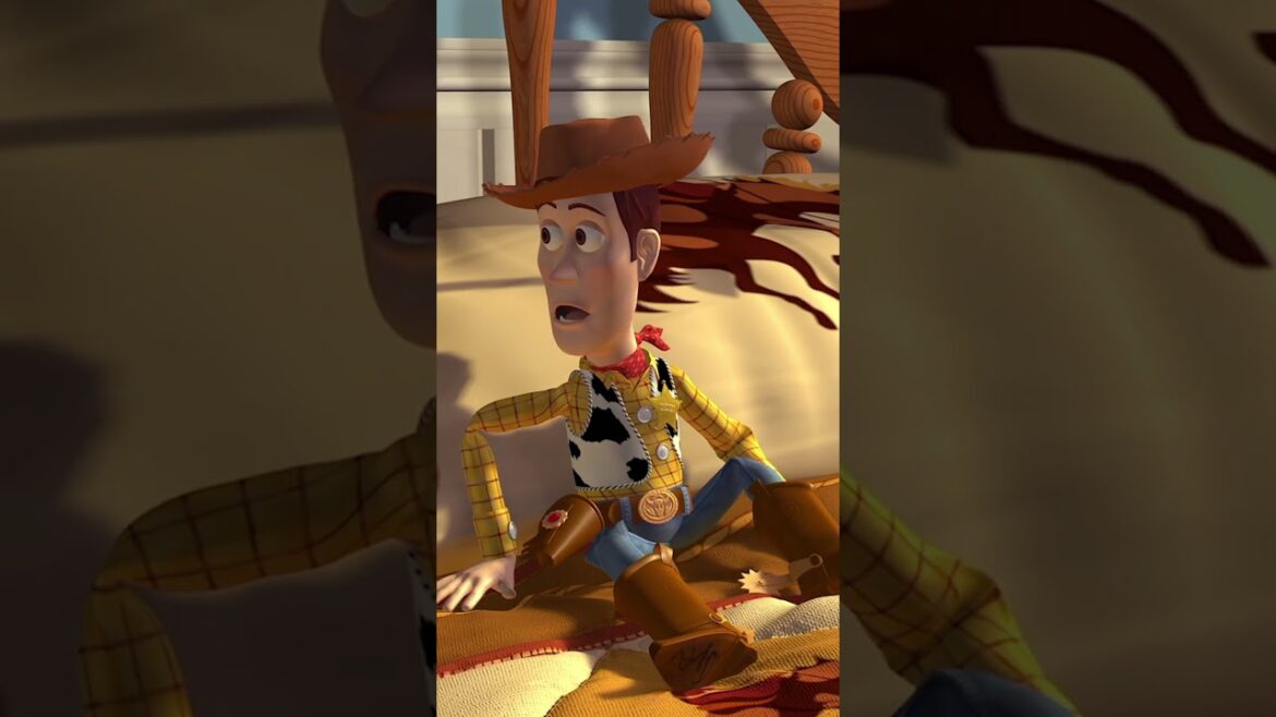 子供の頃おもちゃが動いてないかこっそり見たよね😂|トイ・ストーリー|Disney+ (ディズニープラス)#Shorts
