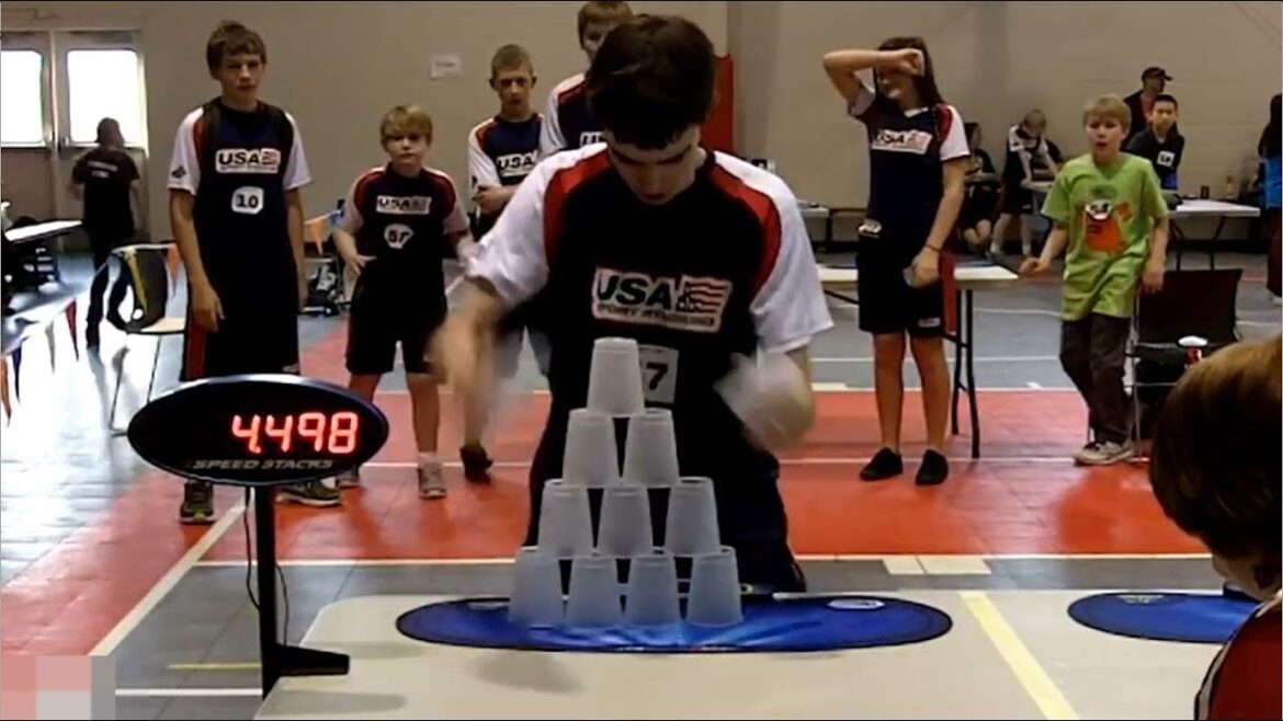 スポーツスタッキング|※これ、早送りではありません。速すぎるカップ捌き【神業】