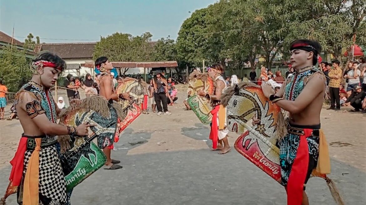 Nemen • Jaran Kepang • Mudho Budhoyo • 31 08 2023 • Sumbersari Ngampel Kendal