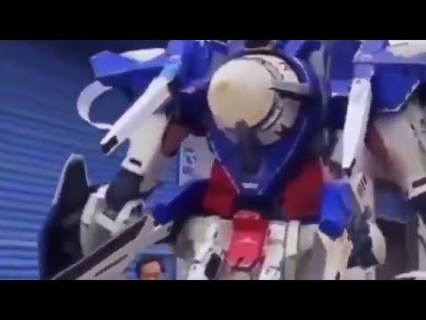 Gundam Exia Cosplay 2.