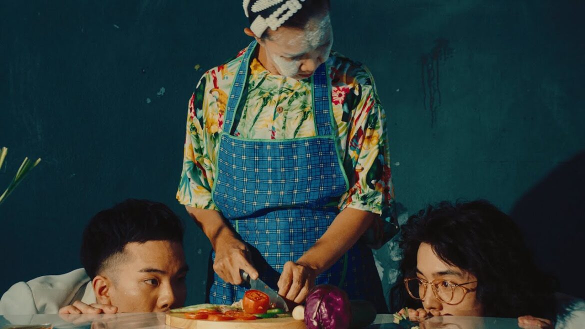 離婚伝説 − 本日のおすすめ(Official Music Video) 離婚伝説 − 本日のおすすめ(Official Music Video)