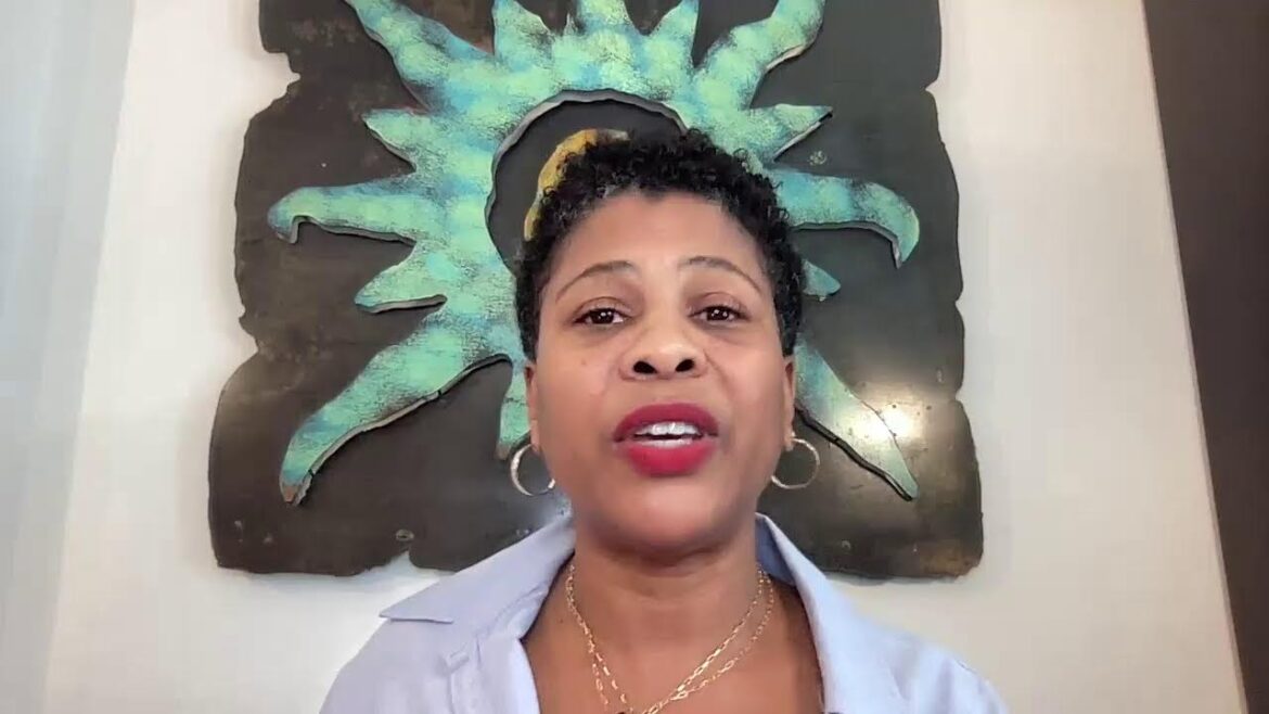 #weeklyastrology #NewMooninPisces OPENS THE GATE...Miracles are walking in! #allsigns #wordllife