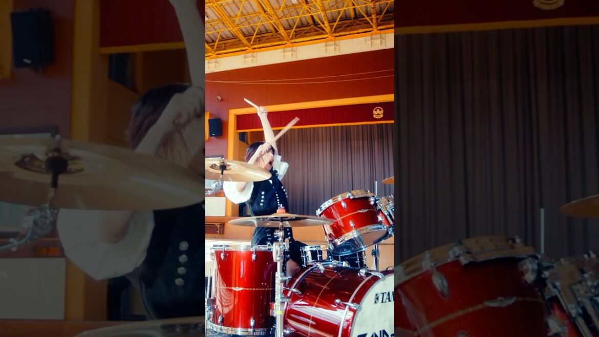 BAND-MAID / Ready to Rock (Official Teaser Video AKANE ver.)  TVアニメ「ロックは淑女の嗜みでして」オープニングテーマソング BAND-MAID / Ready to Rock (Official Teaser Video AKANE ver.)  TVアニメ「ロックは淑女の嗜みでして」オープニングテーマソング