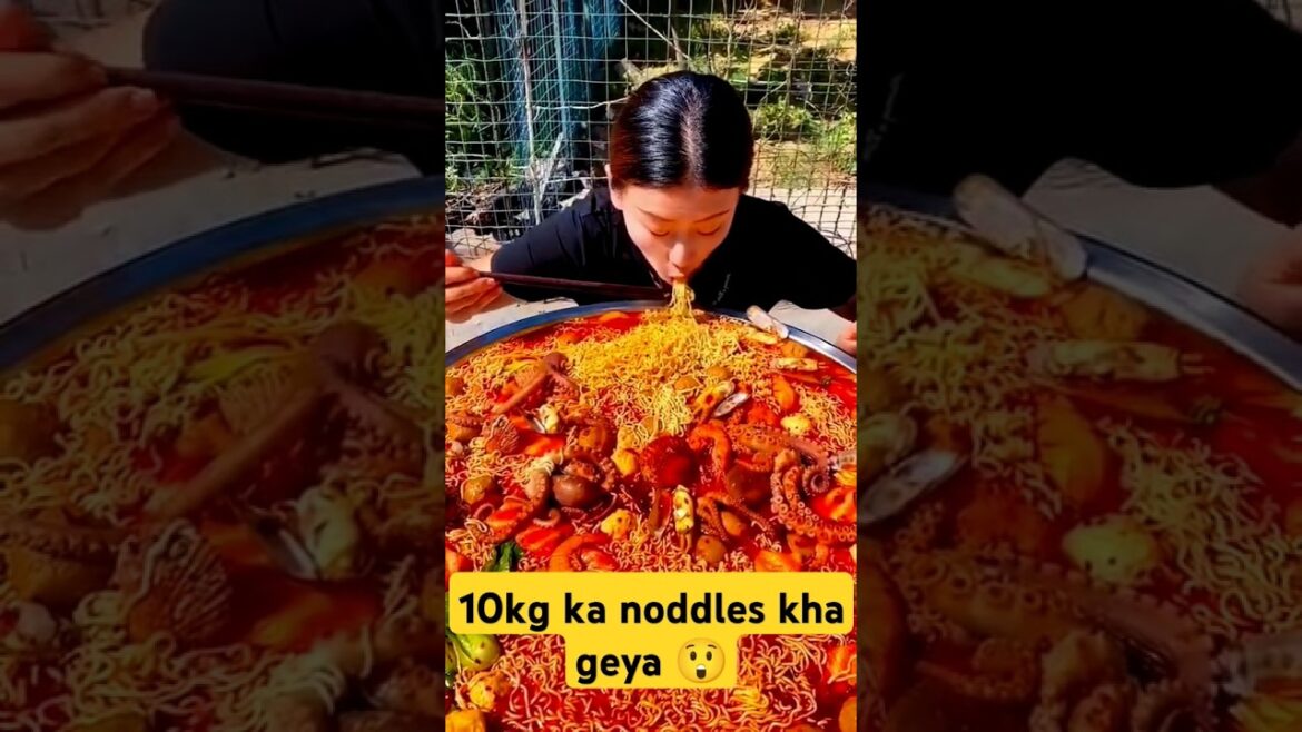10 kg ka noddles challenge china girl#suzume #suzumenotojimari #anime##chinafood #shorts 10 kg ka noddles challenge china girl#suzume #suzumenotojimari #anime##chinafood #shorts