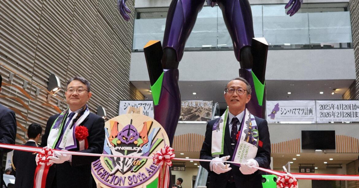 エヴァ「初号機」、浜松市役所に登場 市内に新劇場版のモデル地 – 毎日新聞 エヴァ「初号機」、浜松市役所に登場 市内に新劇場版のモデル地 - 毎日新聞