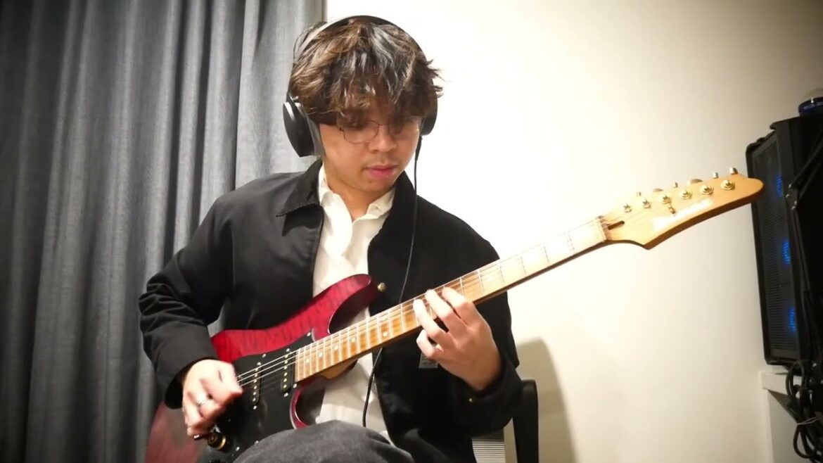 This guitar solo is amazing