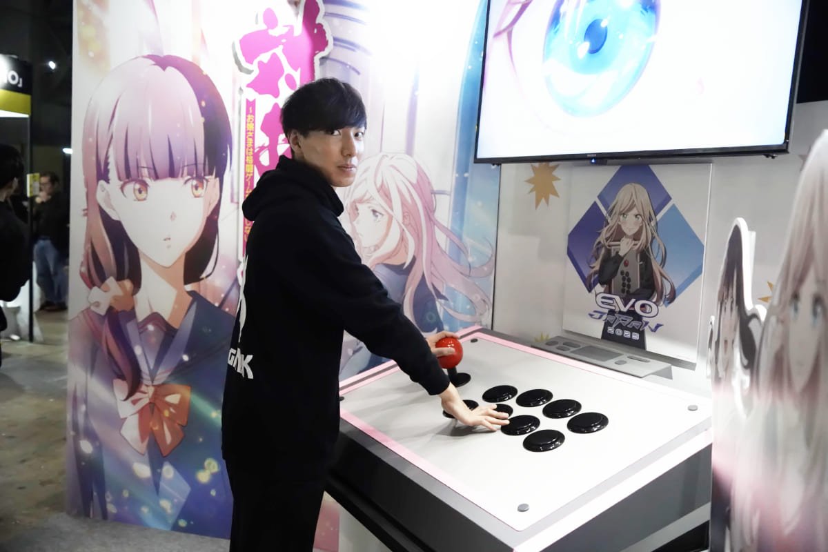 巨大アケコンと藤井四段