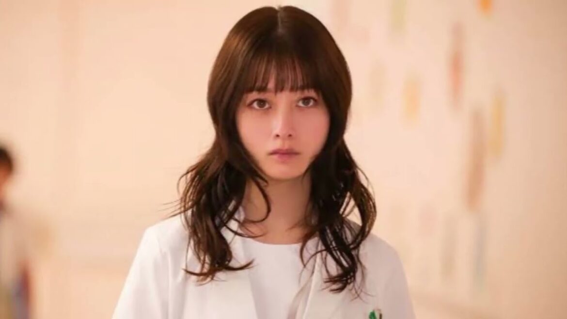 「天久鷹央の推理カルテ」人気アイドルがゲスト出演「新鮮」「こんな可愛い店員さんいたら見惚れる」と反響