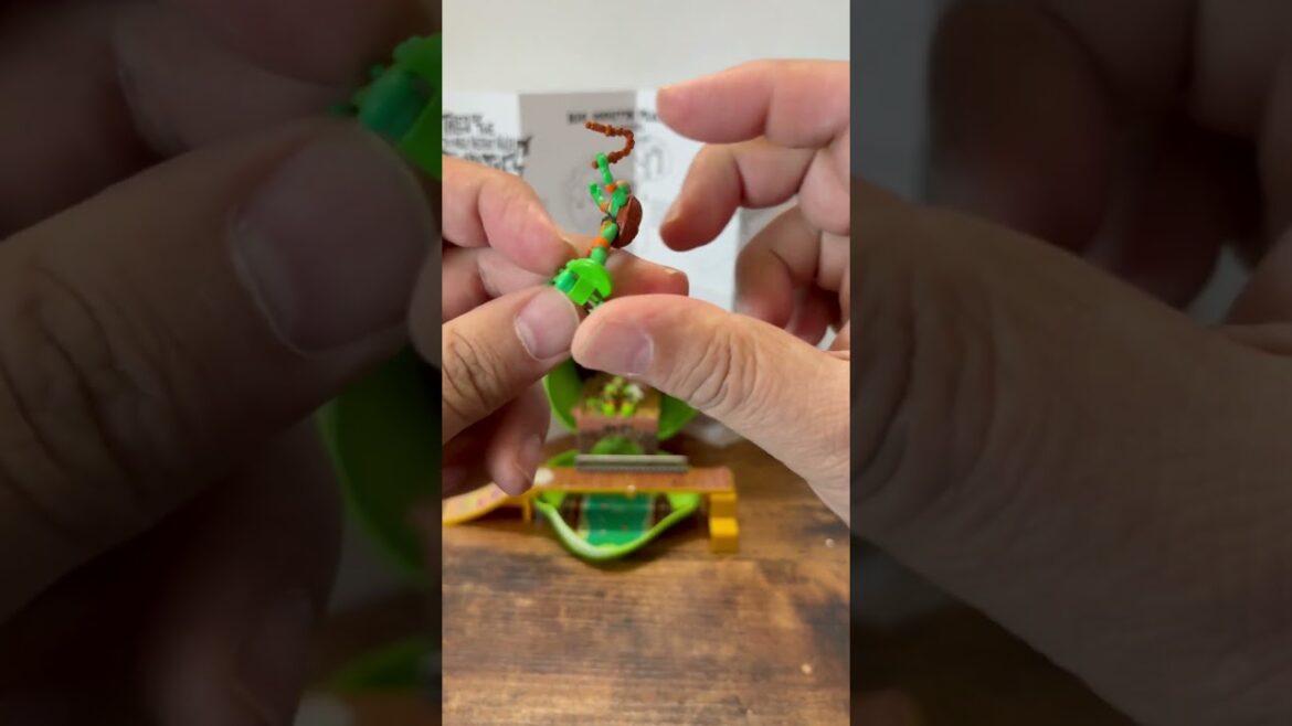 TMNT Unboxings Big Mouth Raph Playset