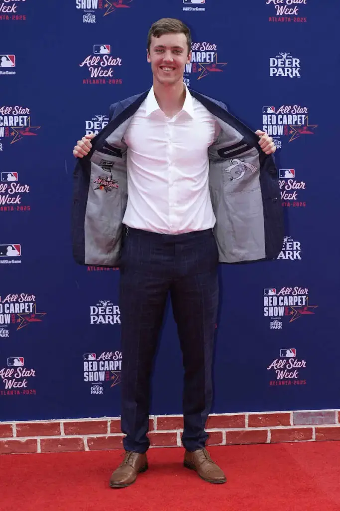 怪物新人ミジオロウスキーは日本アニメ好き レッドカーペットにポケモン「ルギア」ジャケットで登場 – スポニチ Sponichi Annex 野球 怪物新人ミジオロウスキーは日本アニメ好き レッドカーペットにポケモン「ルギア」ジャケットで登場 - スポニチ Sponichi Annex 野球