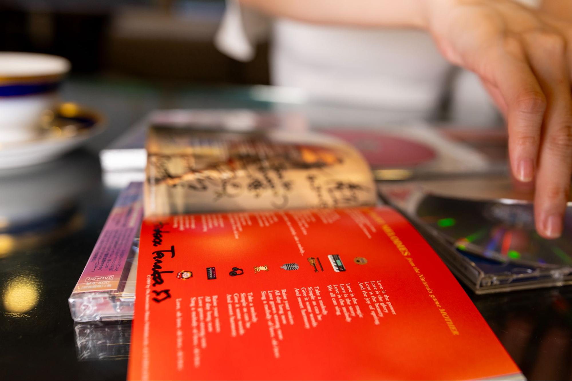 サラ・オレインさんインタビュー|『ISEKAI - Anime & Video Game Muse』リリース記念_005