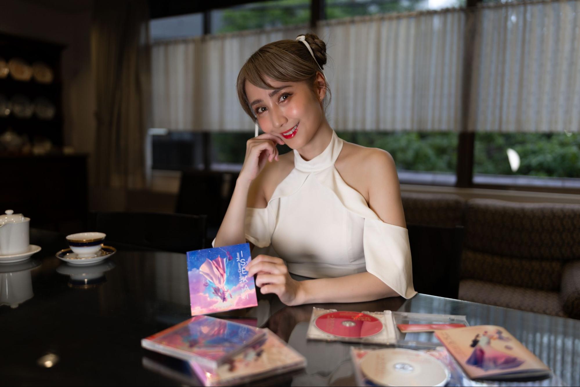 サラ・オレインさんインタビュー|『ISEKAI - Anime & Video Game Muse』リリース記念_002