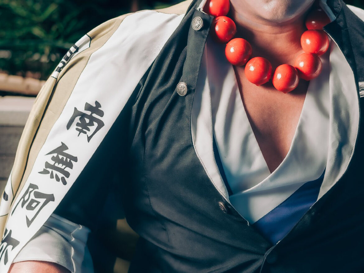 友人に「顔と体格が似てる」と言われて… 鬼滅コスプレに「実在していてビックリ」 – grapee.jp 悲鳴嶼行冥のコスプレの写真