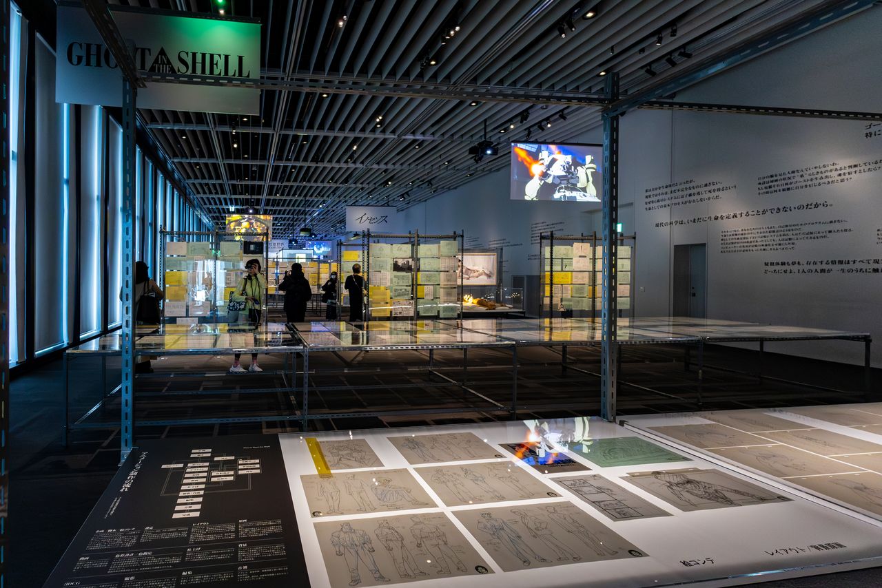 原画、セル画、絵コンテ、設定資料、美術背景など、初公開を含む膨大な資料を展示