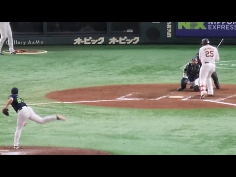 死球を受ける岡本和真！オスナが謝罪！