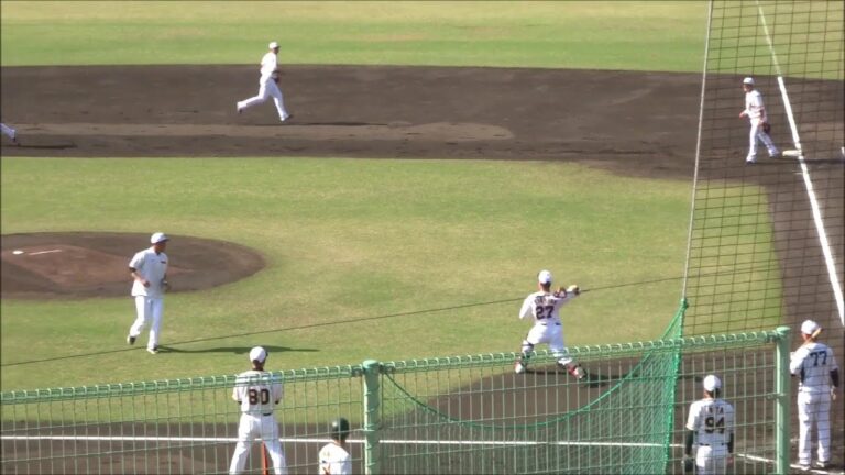 読売巨人軍・ゲームノック　～前半～（参加者：喜多隆介、岸田行倫、香月一也、北村拓己、菊田拡和、廣岡大志、秋広優人、岡田悠希、保科広一 / ノッカー：元木大介コーチ）/ 2022秋季宮崎キャンプ