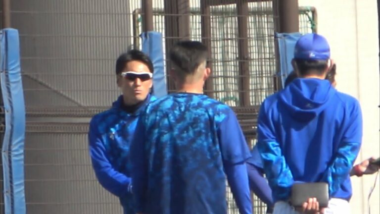 刈り上げしすぎな小深田大地の髪型 横浜DeNAベイスターズ 2022/11/8