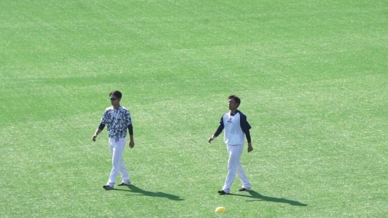 【尾仲祐哉、沼田拓巳 スワローズ移籍初日 ウォーミングアップ】 2022/11/12(土) ウォーミングアップ 尾仲祐哉、沼田拓巳(東京ヤクルトスワローズ)