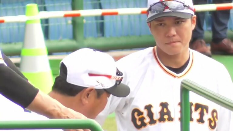 デーブ大久保さんから打撃指導を聞く時の表情 坂本勇人