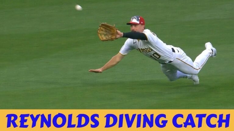 MLB / Pirates Bryan Reynolds diving catch robs Yankees Stanton   #shorts  #bryanreynoldscatch #fyp