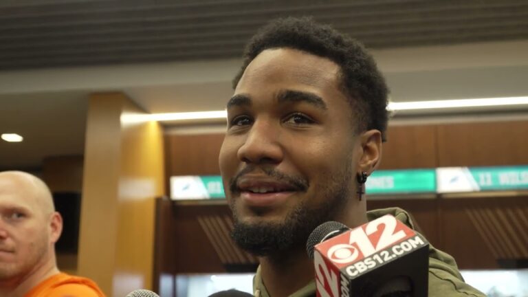Jaylen Waddle はテキサンズ ゲームの前にメディアに最後に話します。 マイアミ・ドルフィンズ