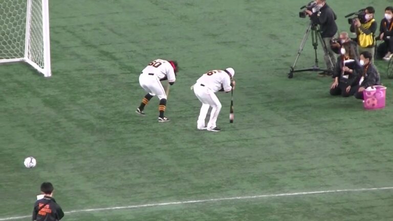 ぐるぐるPK対決 香月一也と菊田拡和 【ジャイアンツフェスタ2022】
