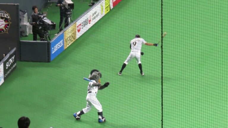 (笑)中島卓也のスウィング練習のまね