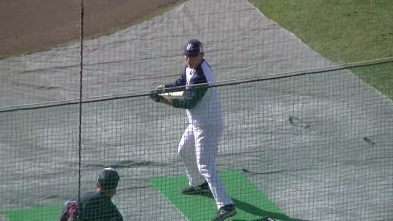 【トライアウト】中山翔太（ヤクルト）テスト前のトスバッティング 〜12球団合同トライアウト2022/11/8