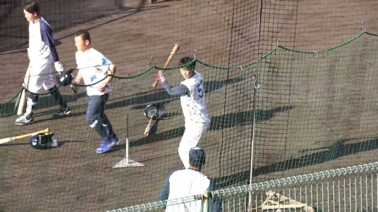 2023/2/12(日) トスバッティング 古賀優大(東京ヤクルトスワローズ)