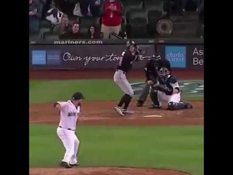 Ichiro hits a home run in his final at bat at Mariners stadiums and Mariners fans go crazy