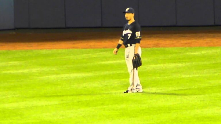 [MIL] Norichika Aoki's defense (ブルワーズ 青木宣親の守備)_2013092601