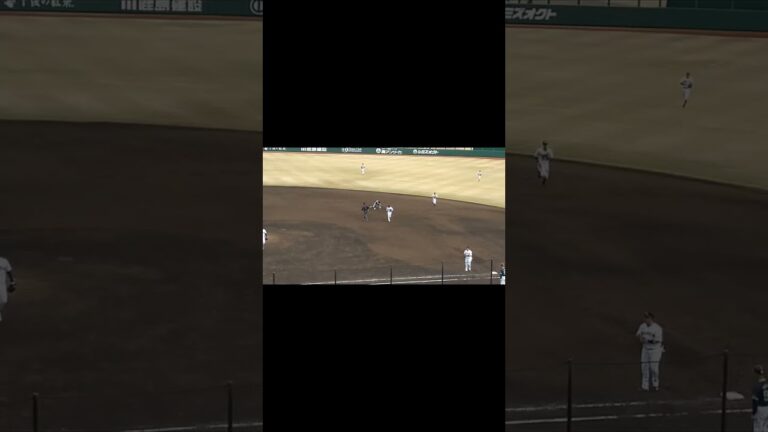 ジャイアンツ川嵜陽仁が投げた球が逸れて前田研輝がセカンドに投げアウト！ #shorts