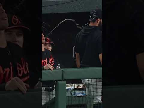 Cedric Mullins triples and introduces Mr. Splash and the Bird Bath