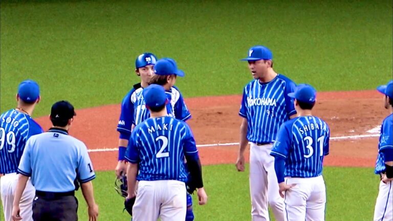 大暴投珍プレイの三嶋一輝、斎藤隆コーチが怒って喝を入れる 横浜DeNAベイスターズ 2023/6/10